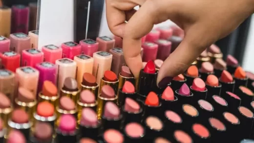 Tips for Choosing Lipstick that suits Your Skin Color